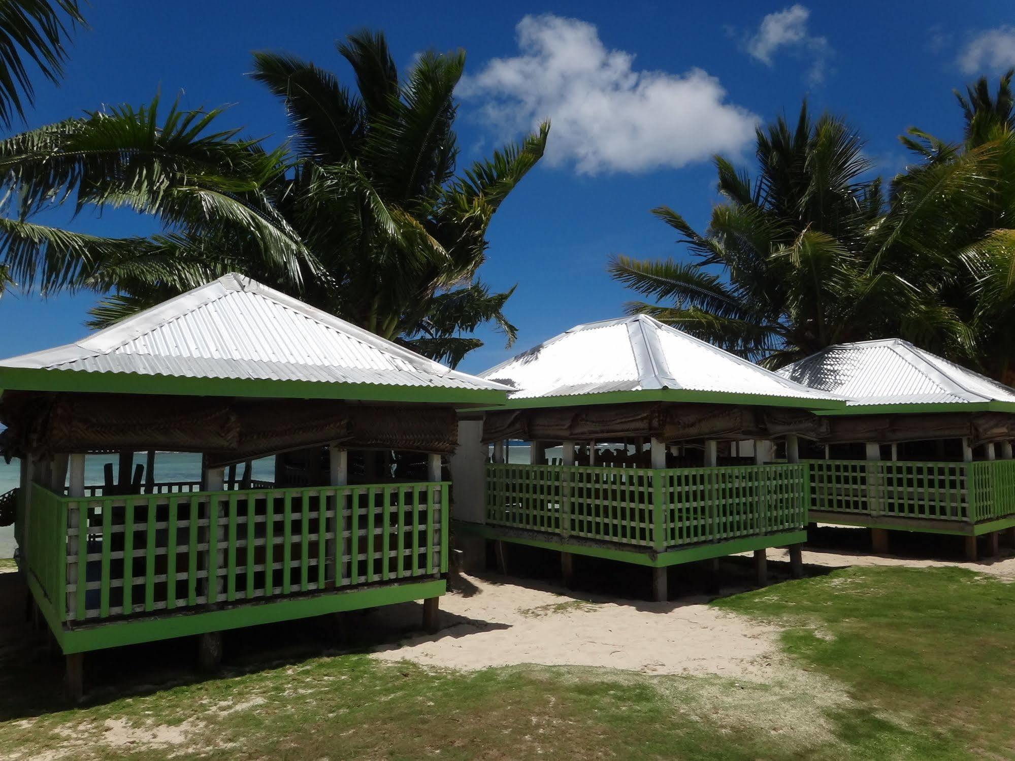 Tailua Beach Fales Manase Esterno foto