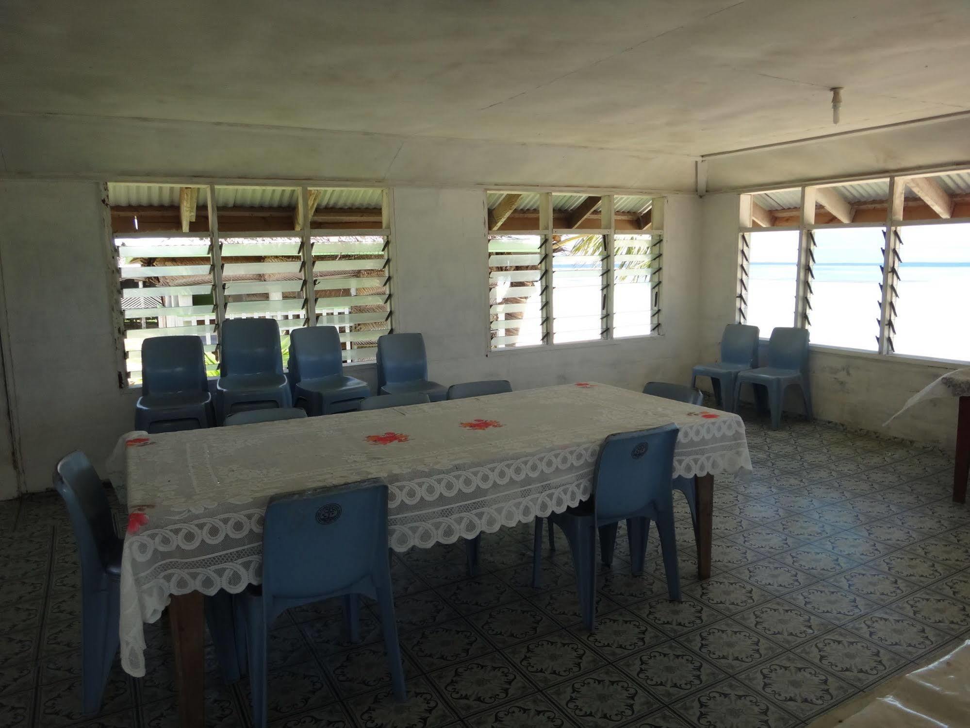 Tailua Beach Fales Manase Esterno foto