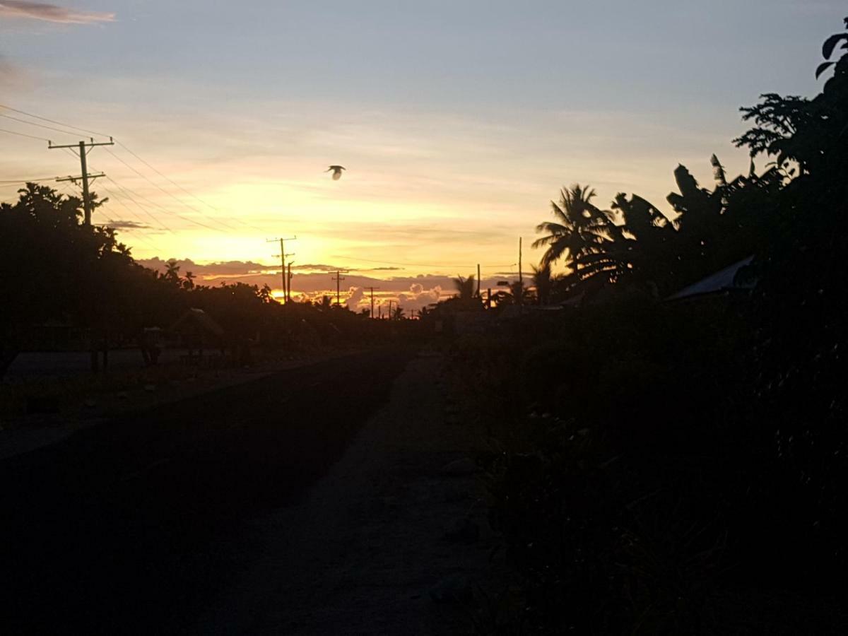 Tailua Beach Fales Manase Esterno foto