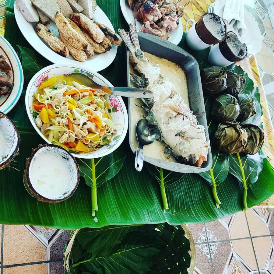 Tailua Beach Fales Manase Esterno foto